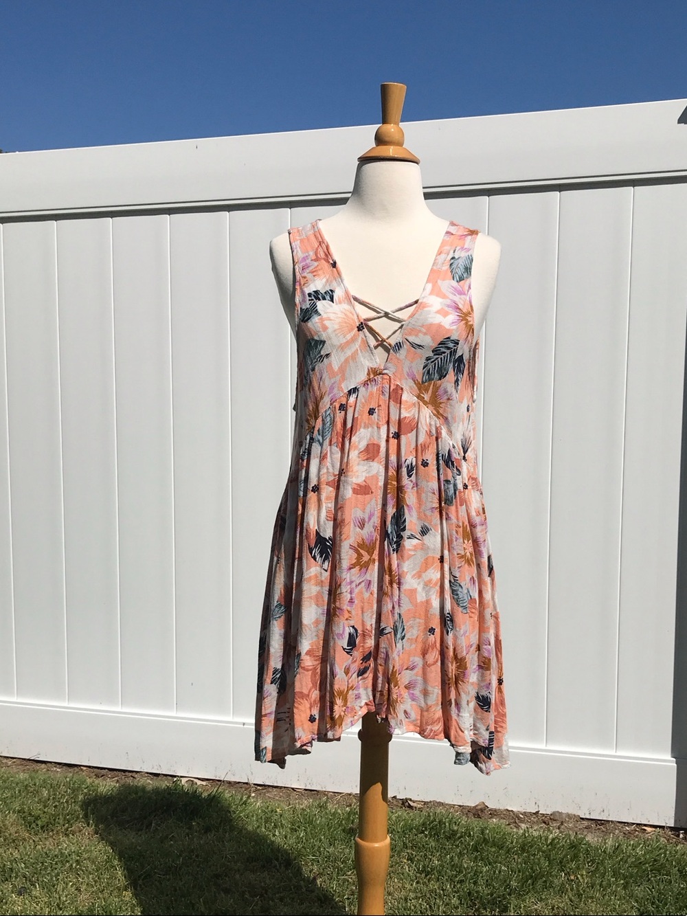Rip Curl Peach Tropical Floral Crisscross V-Neck Mini Dress Size Small